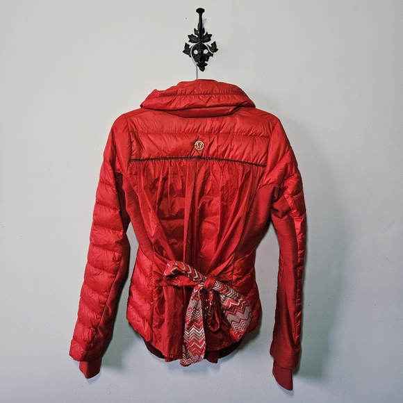Lululemon Pedal Power Blazer Size 6 Red Currant Puffer Jacket - Picture 3 of 5